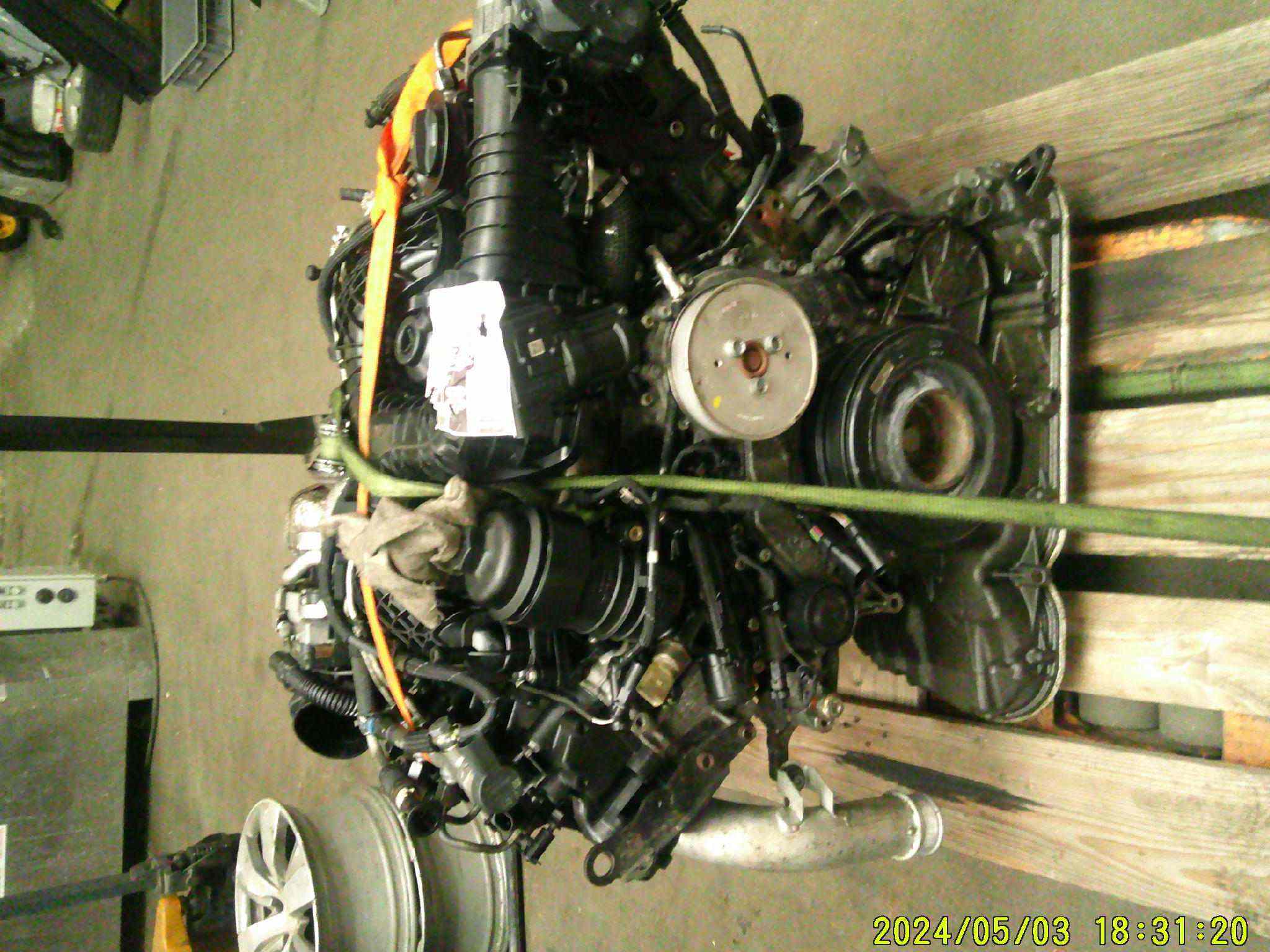 Moteur 3l tdi 272ch 
AUDI A6

Type moteur : CRTD
 Km 186242

toute PIECE moteur 

Frais de Port sur devis

MOTEUR HS!!