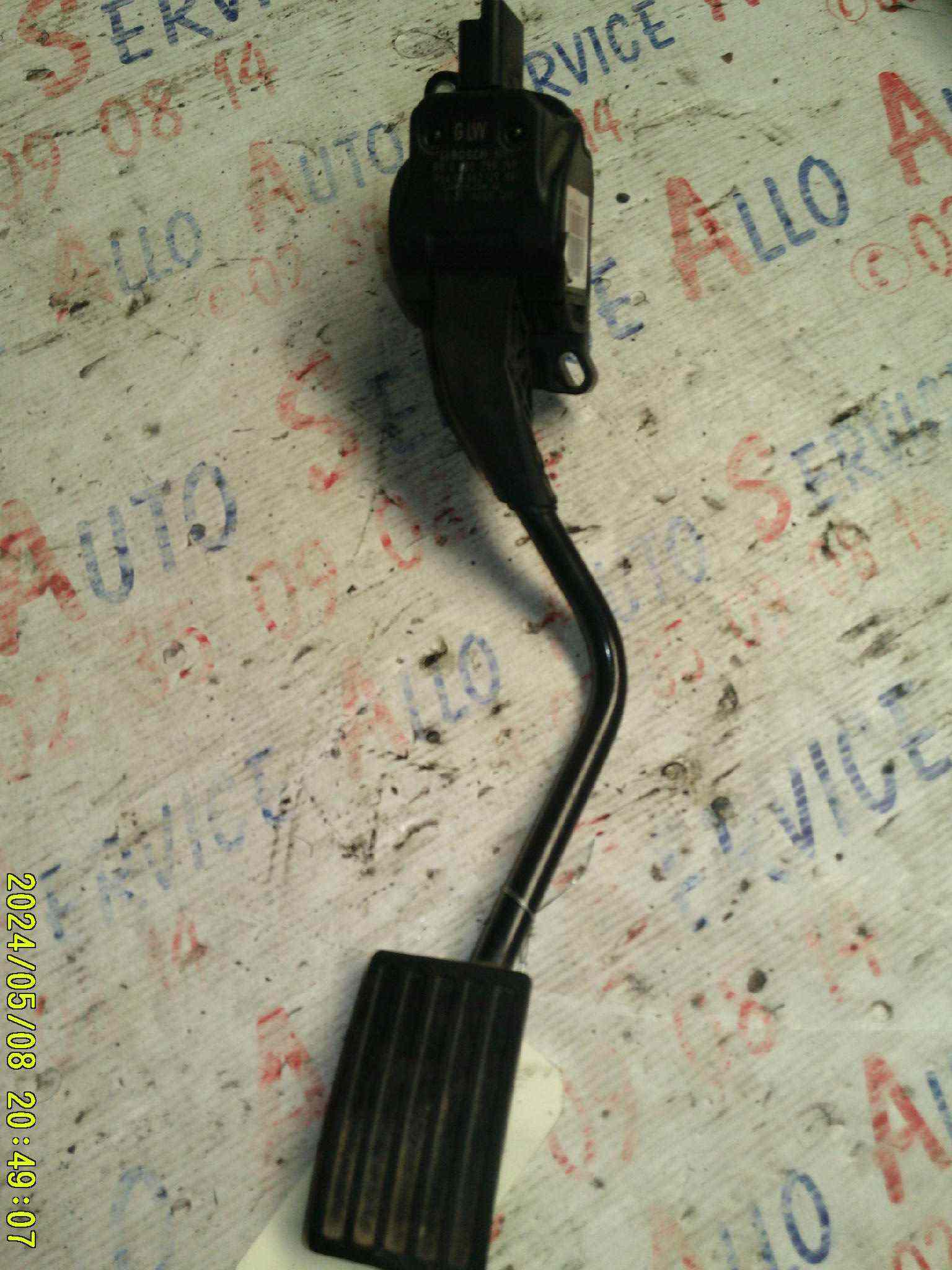 POTENTIOMETRE DE GAZ D'ACCELERATEUR
CITROEN C5 2
REF:9686212980

