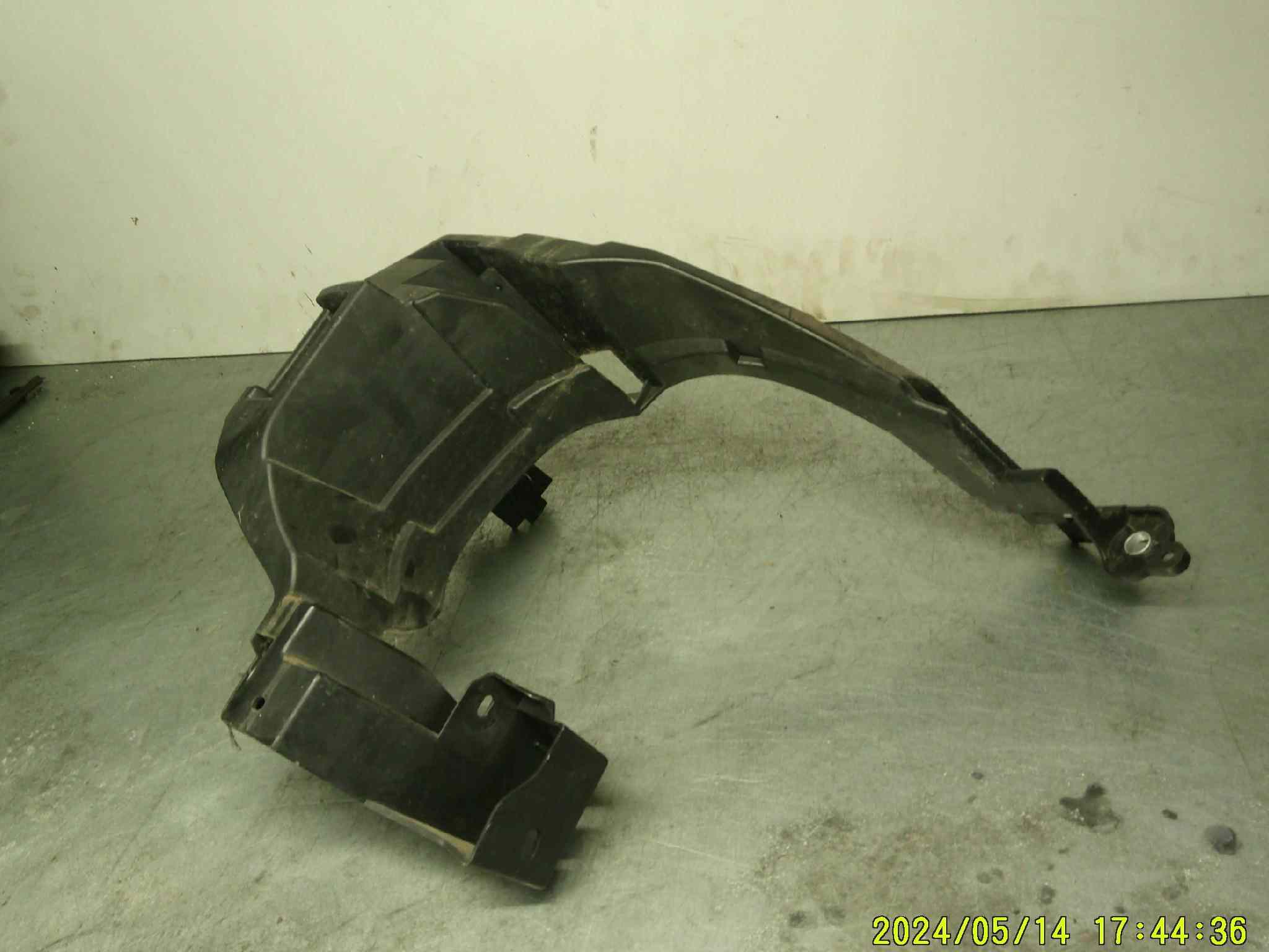 support phare avant Gauche
CITROEN C3 aircross 2019
ref : 1631806780