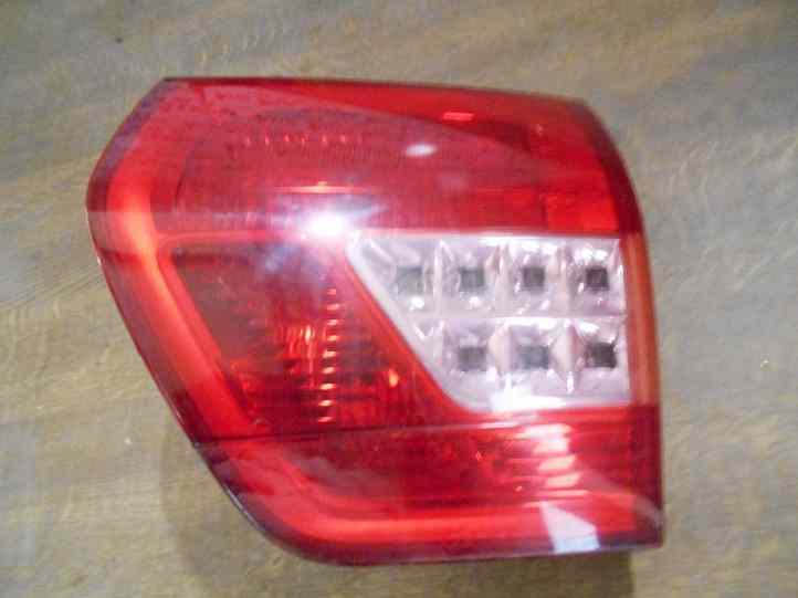 Feu Arriere Droit de Hayon
CITROEN C5 7
Depuis 08.2006

