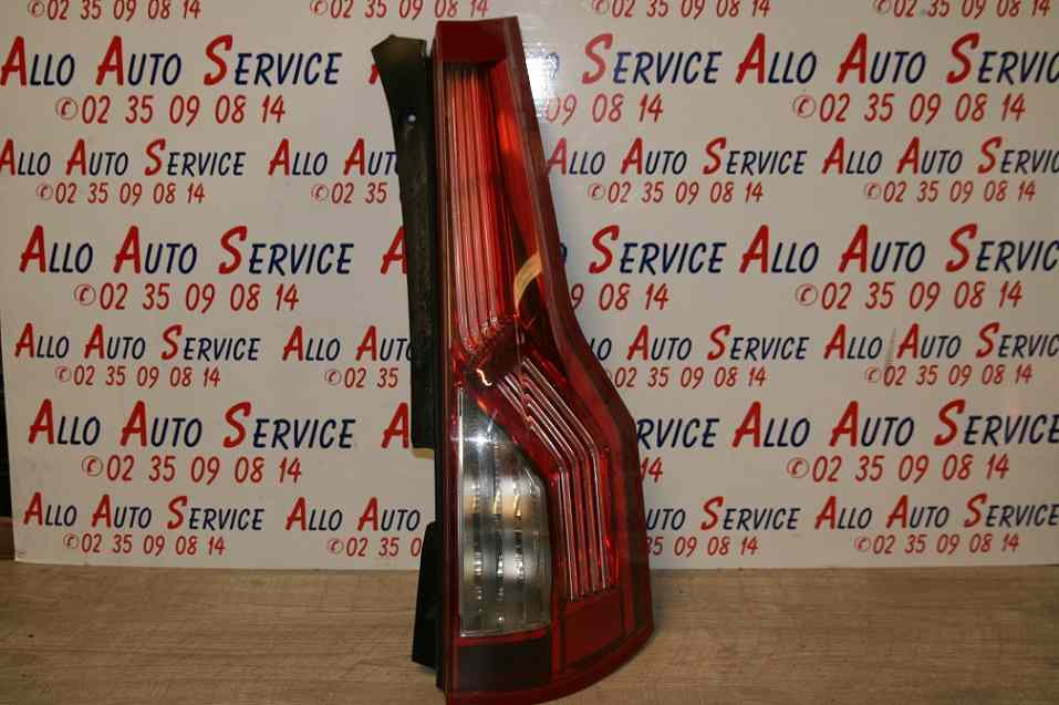 Feu Arriere Droit CITROEN C4 GRAND PICASSO 1
06.2010