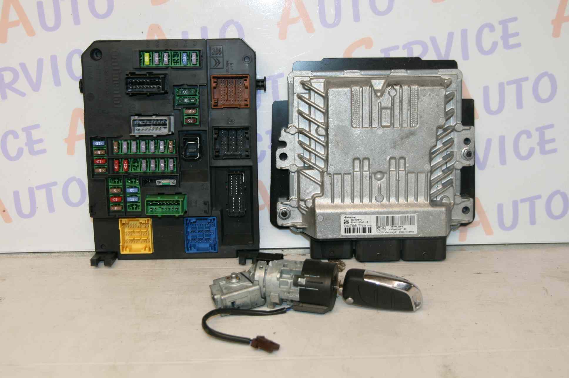 Kit de demarrage 
CITROEN C4 II (B71) PHASE 1 5P  2010-10->2015-01
comprenant : 
- 1 clef télécommande + transpondeur + neiman
- 1 calculateur Continental 9666681180
- 1 BSI Continental Q03 96655474870 / A2C53383165
