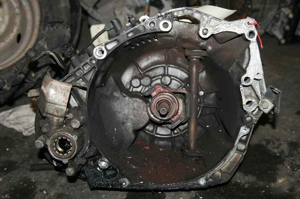 Boite de vitesses 
CITROEN Xantia Phase 2 1.9 TD - 8V
An 12.1997 - 09.2002

Type boite : 20CH9C

Garanti(e) 3 mois

Frais de Port sur devis