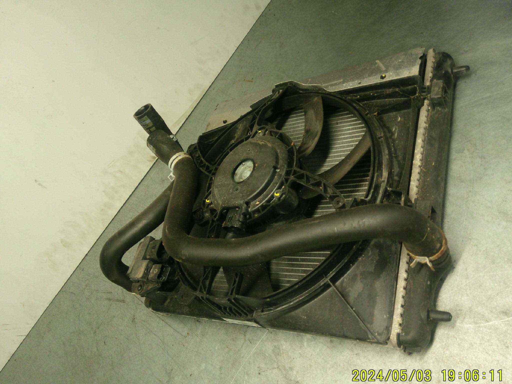 Radiateur Eau + ventilateur 
CITROEN C4 cactus 2017
ref : 6120170019056
      9812028580
