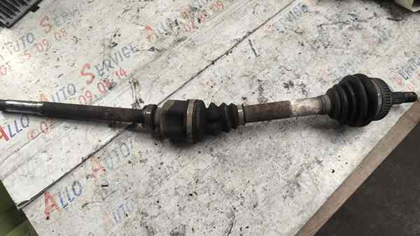 Cardan Droit
CITROEN Berlingo 1
Ph2 1.6 HDI
Année 2006
Code Moteur:DV6BTED4_9HW


