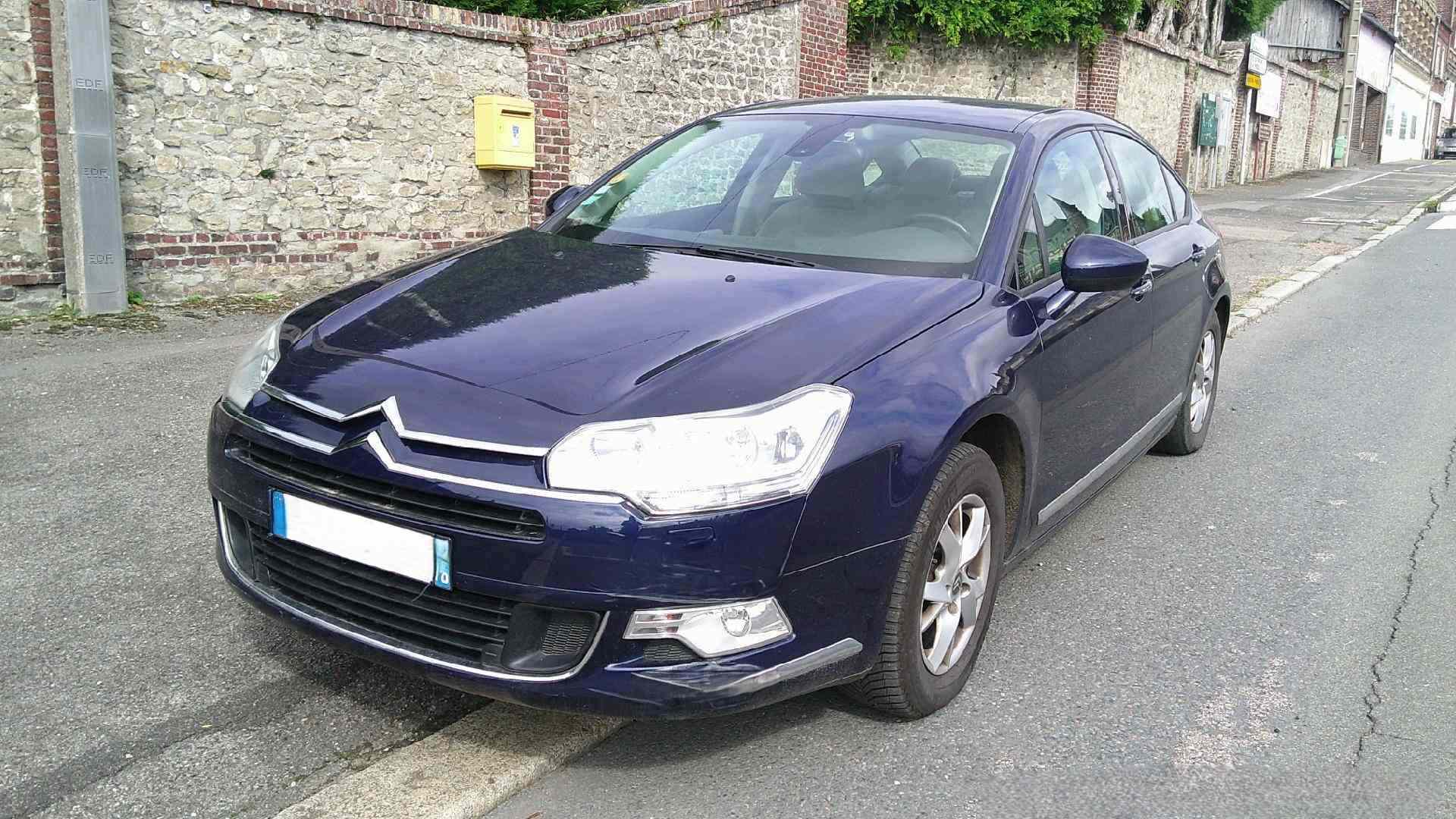 Occasion  CITROEN C5 2 2.0 HDI 16V TURBO

136 CH

MILLESIME 05/2009

156848 KMS

