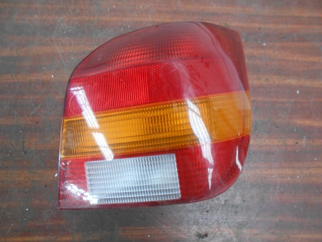 Feu Arriere Droit
FORD Fiesta 3 Phase 1

1989-03->1994-01 

