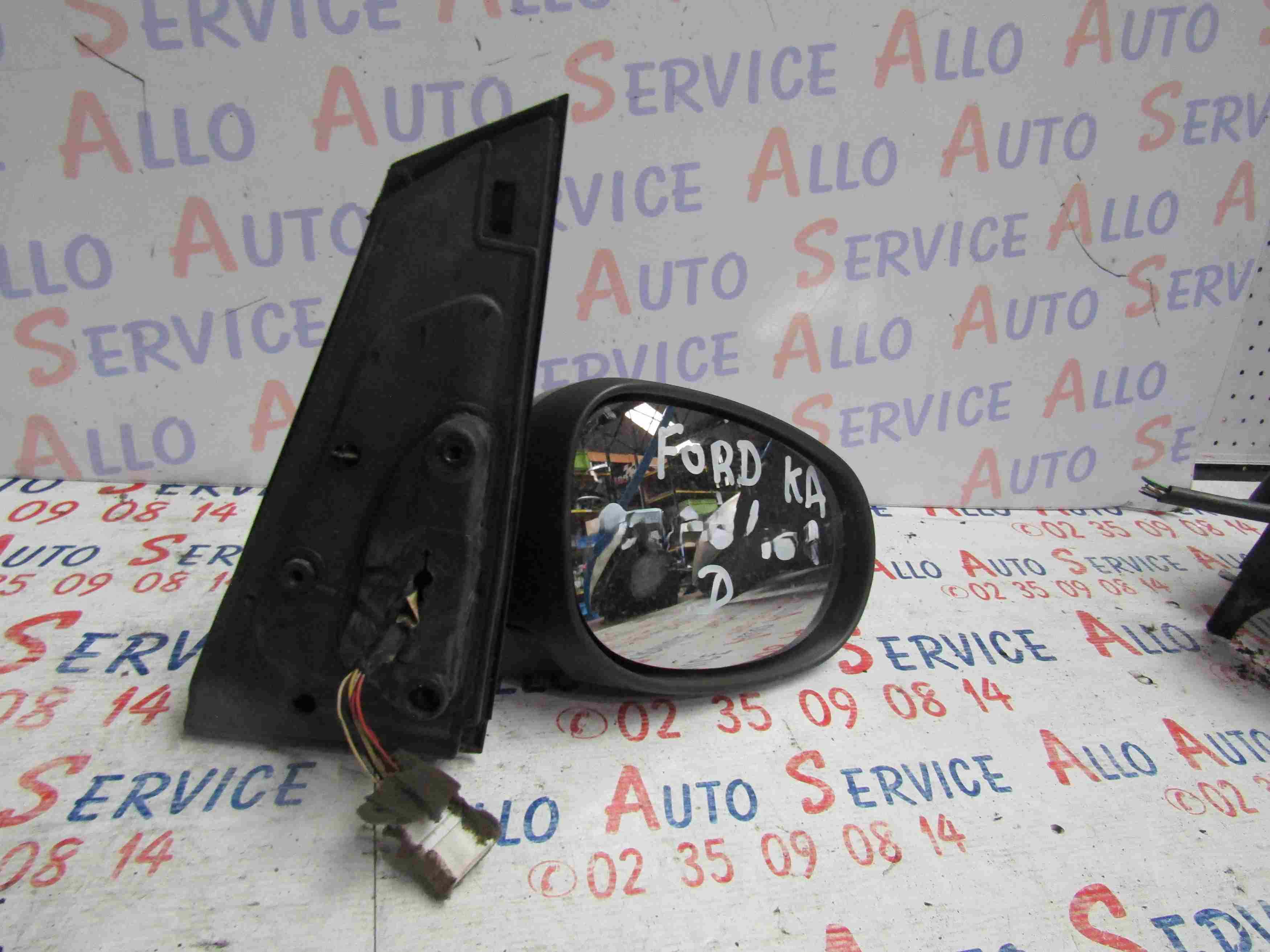 Retro Electrique Droit
FORD KA 2 Phase 2

Couleur: Marron
12.2009
Frais de port sur devis

