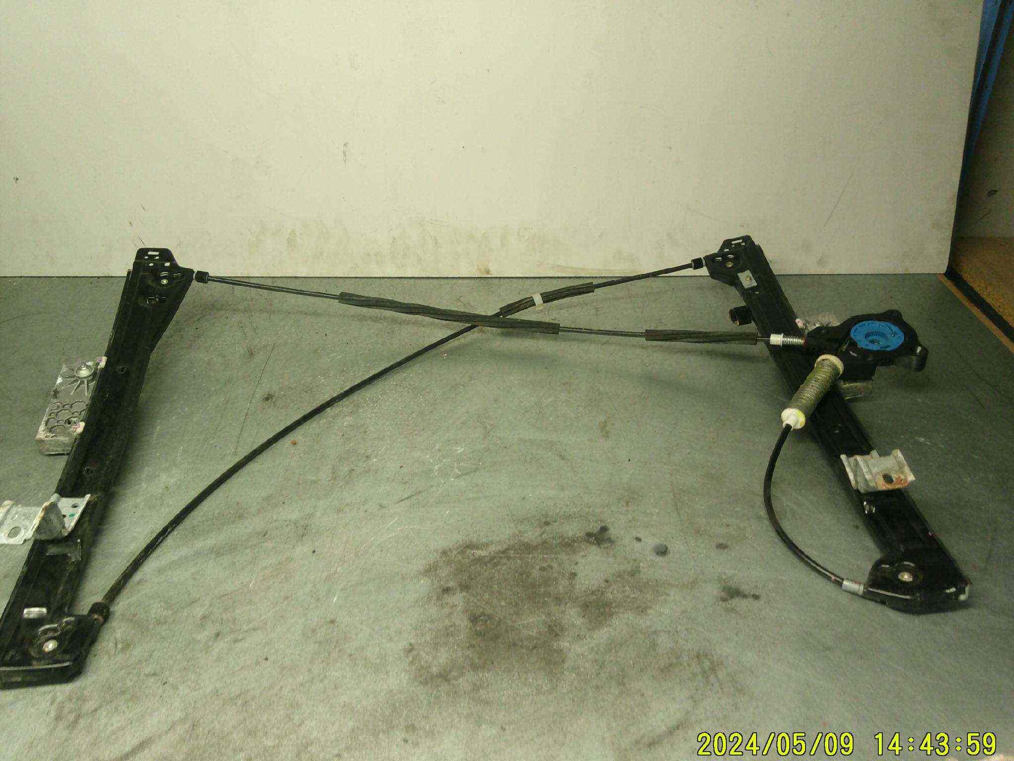 mecanisme Leve Vitre Av GAUCHE sans moteur  
MINI cooper r56 


