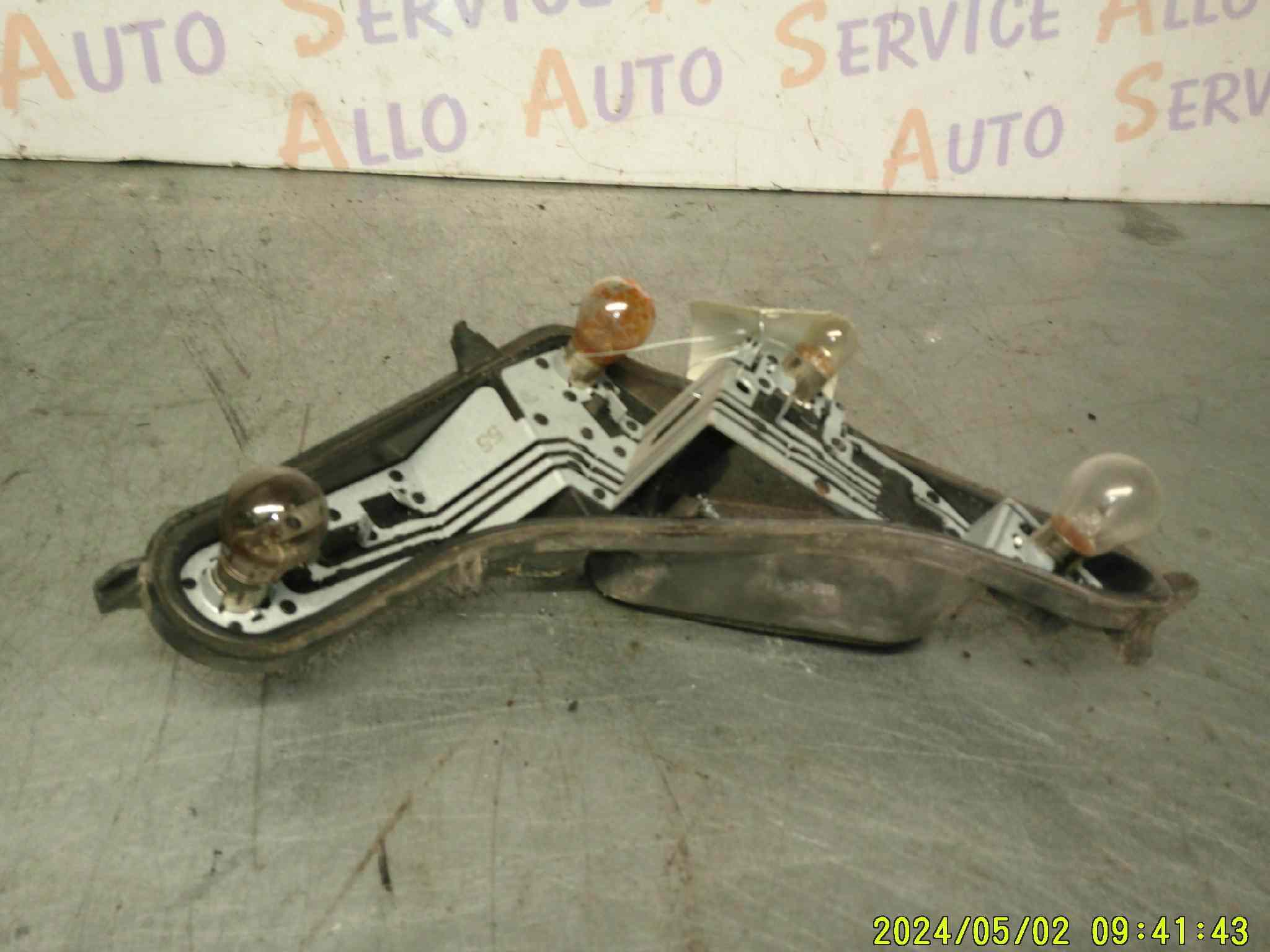 Platine AR Droit PEUGEOT 207

