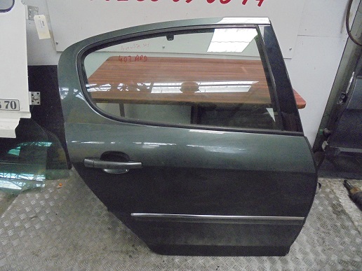 Porte AR Droit
PEUGEOT 407 
An 04.2004 - 07.2008 

Vendue nue

Frais de Port sur devis
