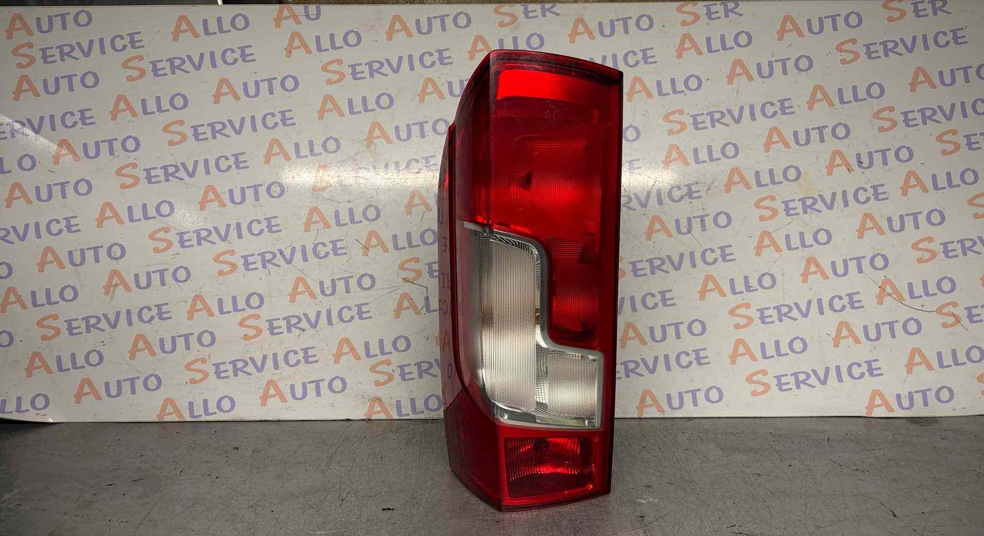 Feu Arriere Gauche
PEUGEOT Boxer 3 phase 2
2.2 hdi 
annee 24/09/2015

