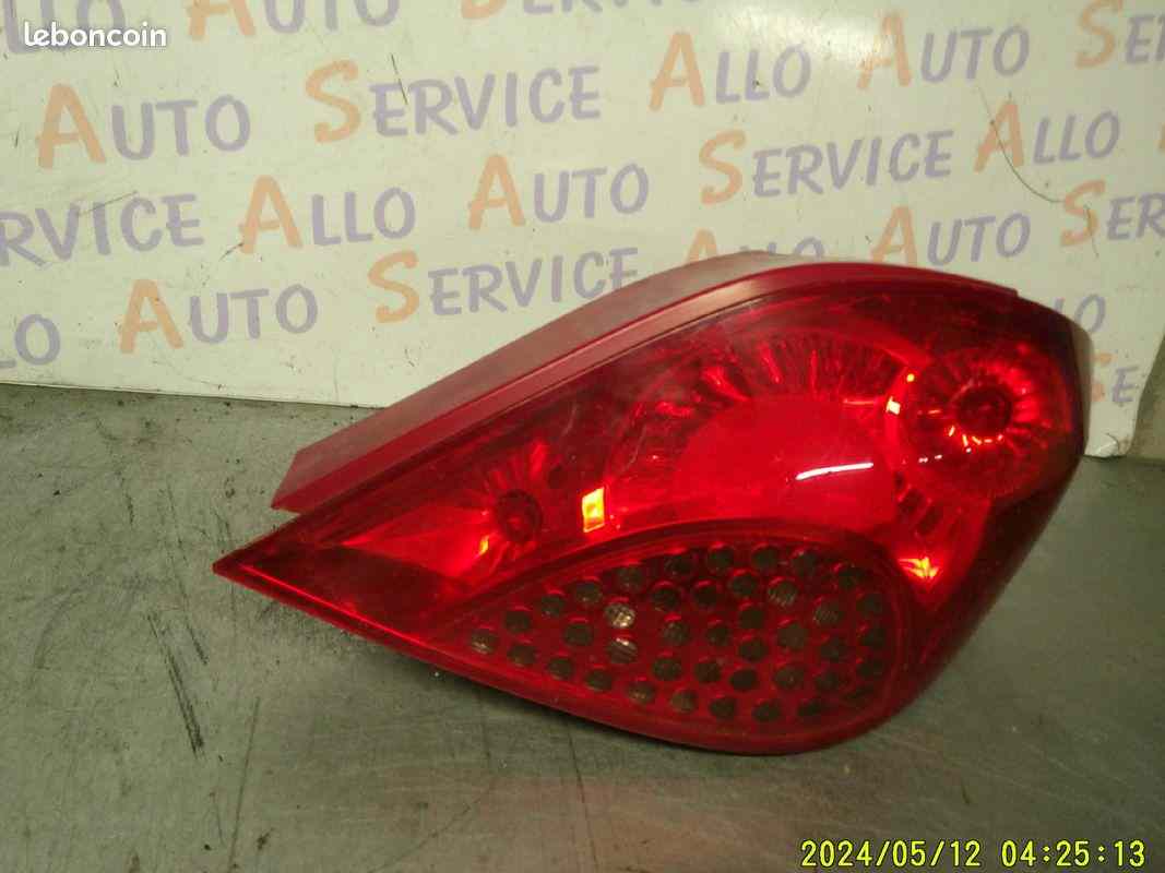 Feu Arriere DROIT 
PEUGEOT 207

