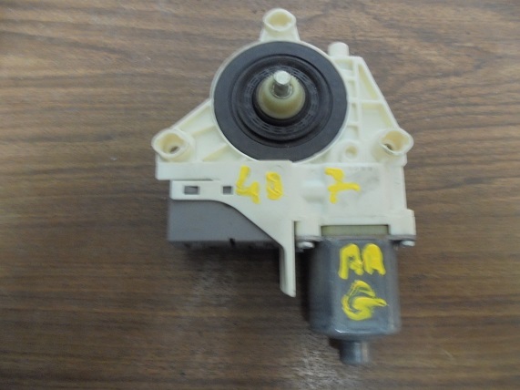 Moteur Leve Vitre Ar Gauche
PEUGEOT 407

Réf : 9646595680

