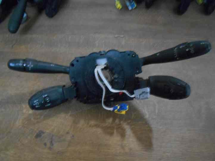 commodo COM 2005 DELPHI
PEUGEOT 308
An 2009

Delphi 96652989XT