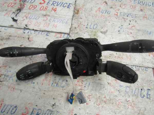 Contacteur Tournant 
PEUGEOT 206

contacteur commodos peugeot 2060

reference 96777185xt