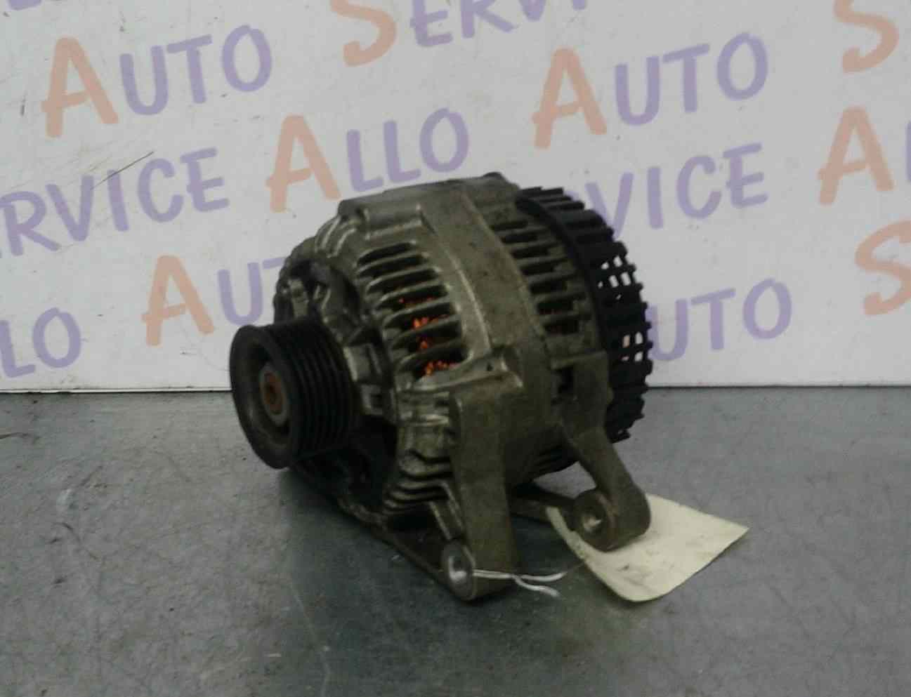 Alternateur  PEUGEOT 206 PHASE 1 1.9 D - 8V 

MILLESIME 03/2000

VALEO 96 237271 80 / 2541969A


