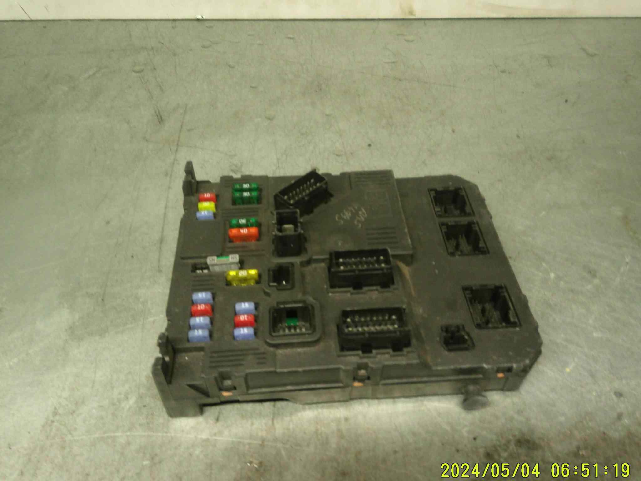 BSI 
PEUGEOT 206+ 1.4i 
code moteur kfw-tu3jp-tu3a-tu3af
ref : 9657999780
