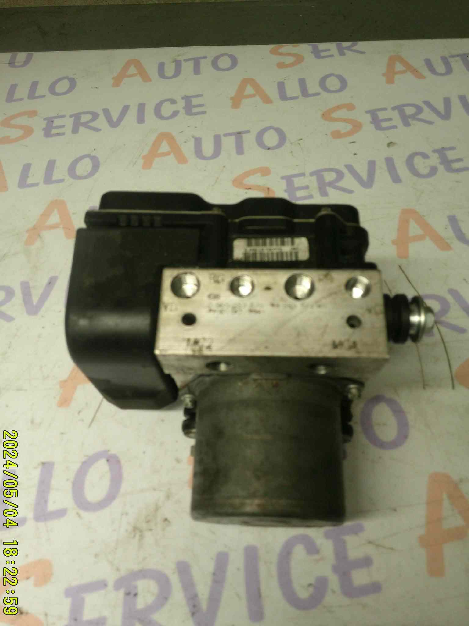 Bloc hydraulique ABS 
PEUGEOT 308 1 phase 2
réf:0265252070 9666957480 120601/2/0931 

