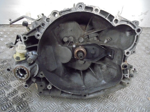 Boite de vitesses 
PEUGEOT 206 1.9D 70CV
An 09.1998 - 09.200

Type boite : 20DL72
204 000 Km

Garanti(e) 3 mois

Frais de Port sur devis