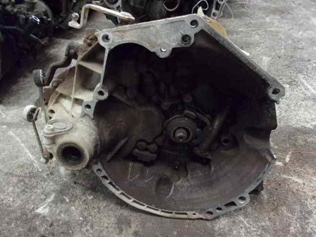 Boite de vitesses 
PEUGEOT 206 1.4 HDI 70CV
Année 04.2004

Type boite : 20CQ53 / 20CP57 / 20CN39
187 000 Km

Garanti(e) 3 mois

Frais de Port sur devis