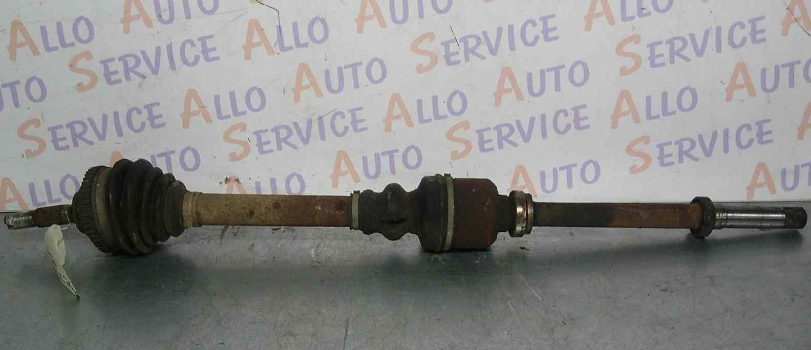 Cardan Droit PEUGEOT 206 PHASE 1 1.9 D 

MILLESIME 03/2000

MOTEUR DW8_WJZ

