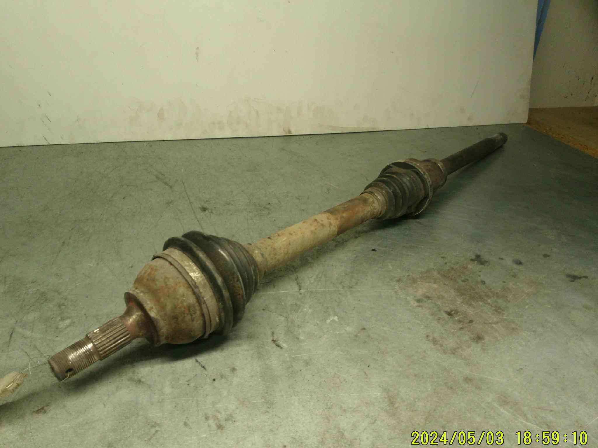 Cardan Droit
PEUGEOT Partner 2 phase 3 1.6hdi 


