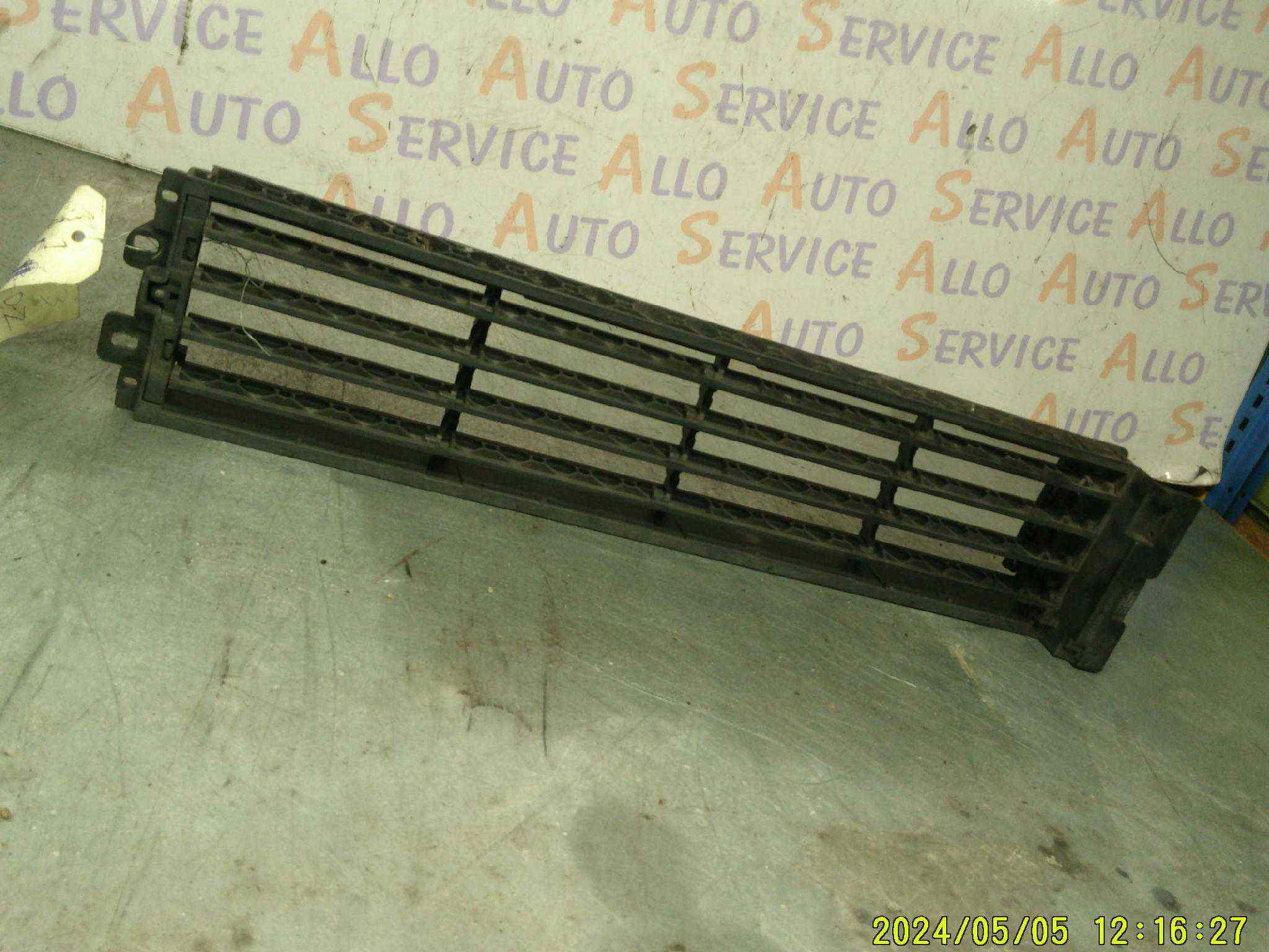 Bas Volet pilote 
RENAULT Megane 4 phase 1
réf: 214F65316R

