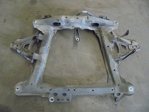 Berceau 
RENAULT Clio 2 1.2 75CV 16V
An 06.2001 - 07.2006

Frais de port sur devis

