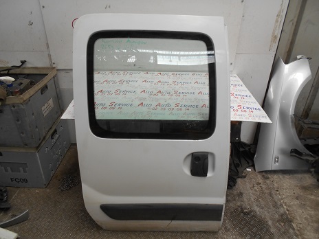 Porte Laterale Droit
RENAULT Kangoo 1 Phase 1
An : 09.1997 / 03.2003

Frais de Port sur devis