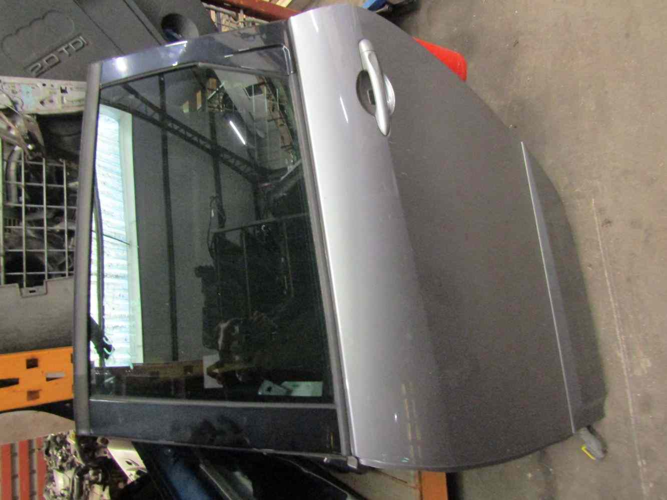 Porte AR Gauche
RENAULT Scenic III PHASE 1 1.9 DCI-8V TURBO
26.03.2010

Frais de Port sur devis