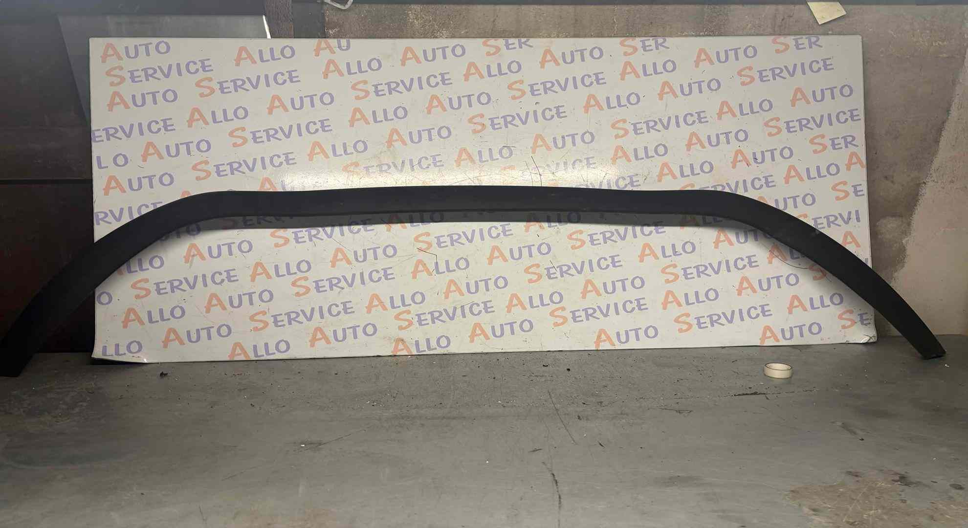 lame avant
RENAULT Clio 4 
phase 1 annee 19/03/2015
Frais de Port sur devis