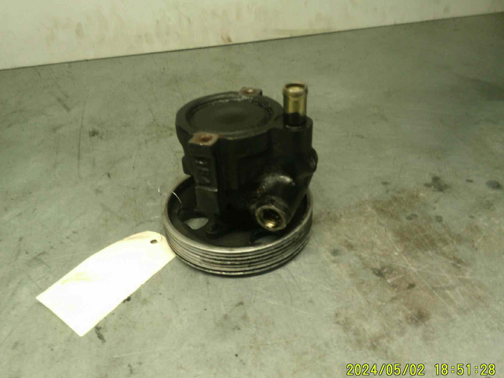 Pompe D-A 
RENAULT Clio 2
1.4i 
ref: 26025012

