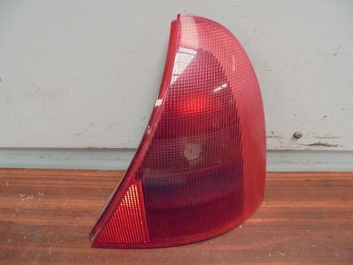 Feu Arriere Droit
RENAULT Clio 2 phase 1
An 1998 - 2001
