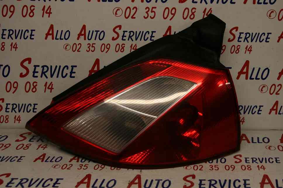 Feu Arriere Droit

RENAULT MEGANE II PHASE 1 03/2004

2002-09->2005-12