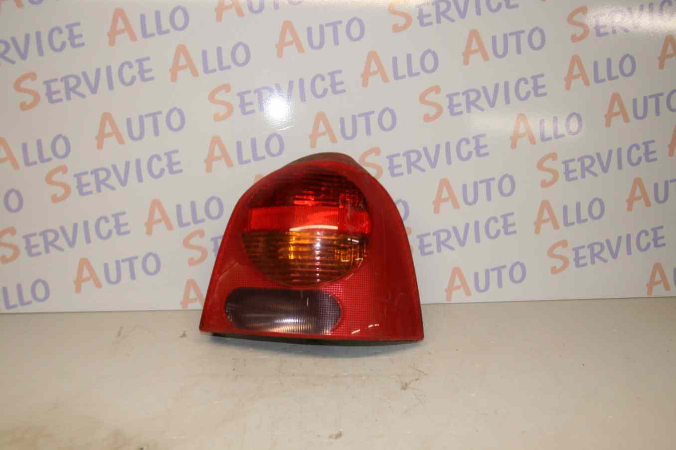 Feu Arriere Droit RENAULT Twingo 1 Phase 3
05/2004
