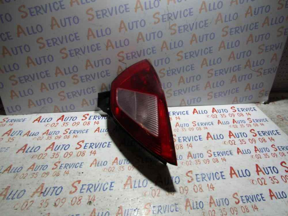 Feu Arriere Droit
RENAULT Megane 2 phase 1
26.05.2004

