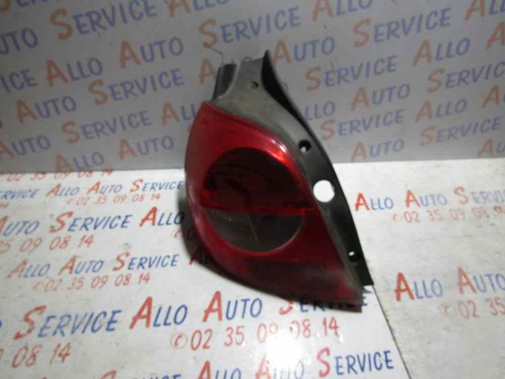 Feu Arriere Gauche
RENAULT Clio 3 PHASE 1 1.5 DCI-8V TURBO
27.09.2007

