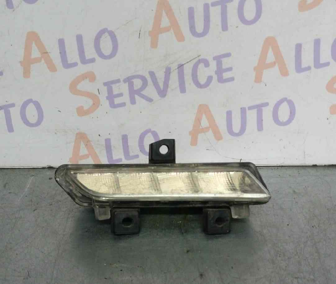 Feu Diurne  RENAULT Clio 4 PHASE 1

MILLESIME 12/2012

