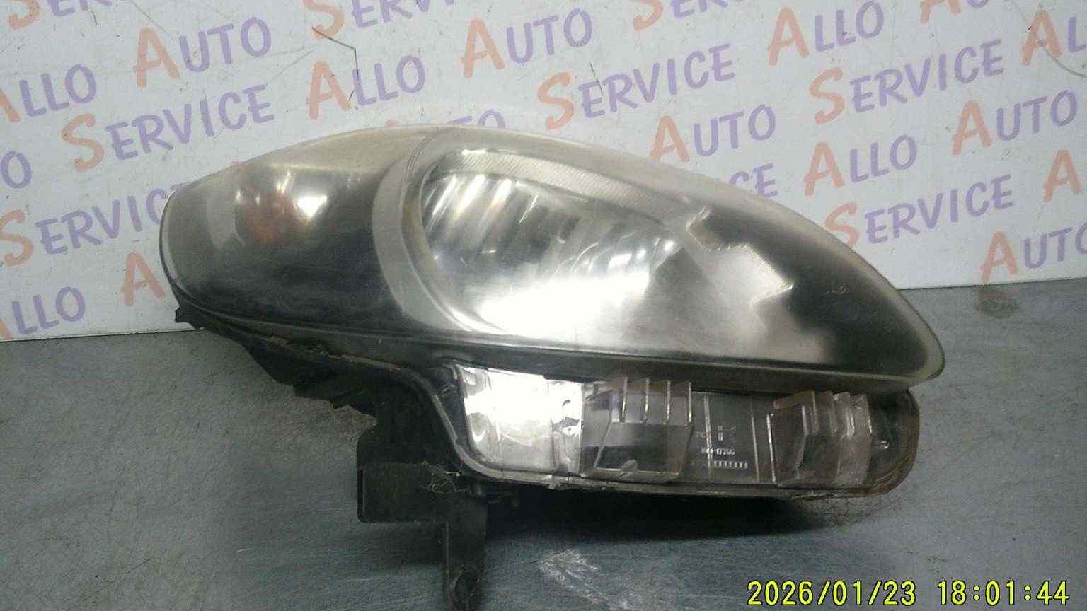 Optique 
RENAULT Scenic 1 
PHASE 2 1.9 DCI 8V TURBO

ANNE 02/05/2001