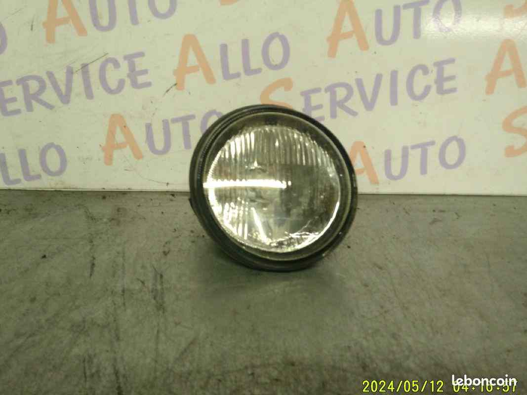 Feu Antibrouillard Gauche
RENAULT Clio

