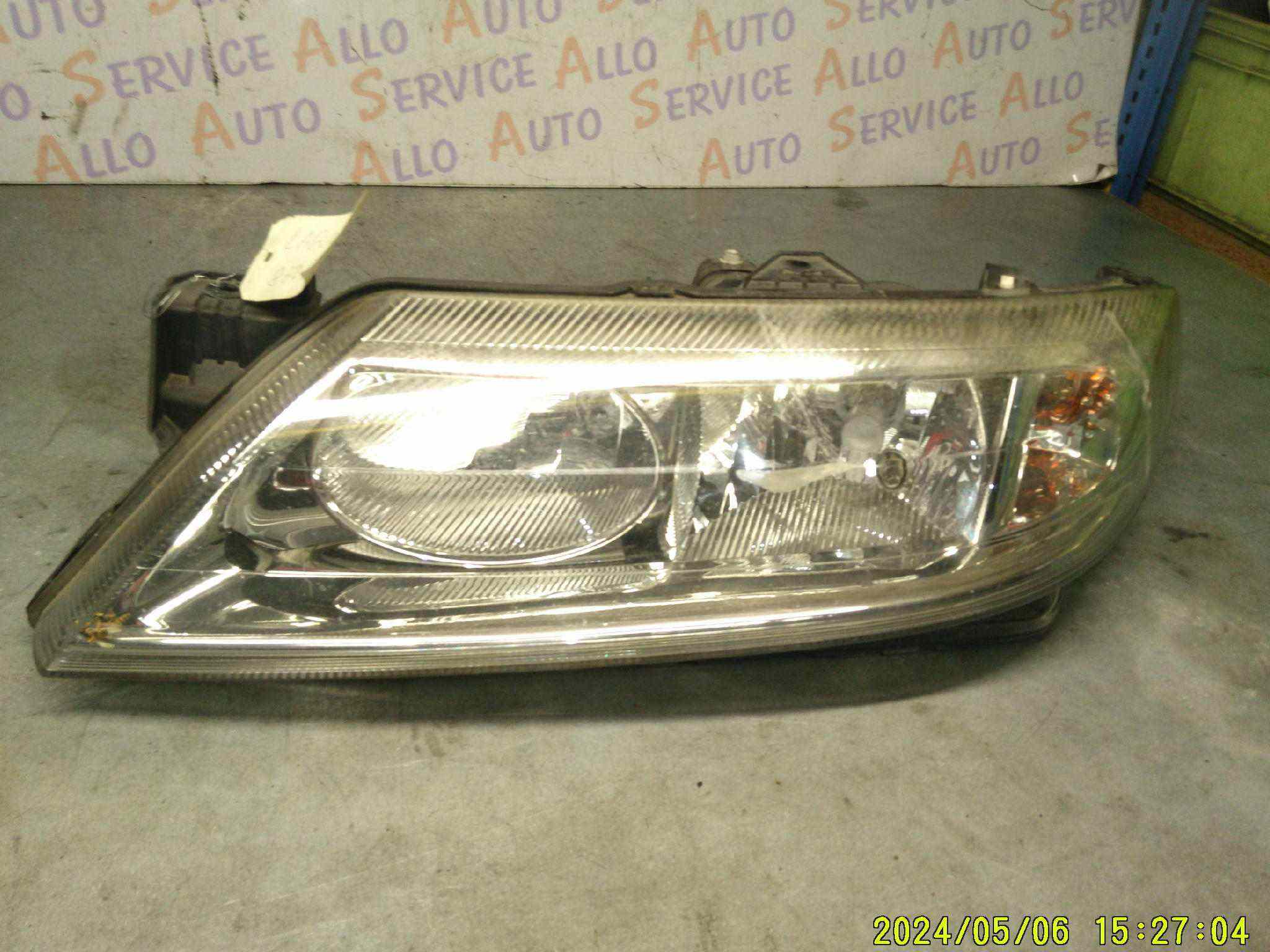 optique Avant DROIT 
RENAULT Laguna 2
réf: 87988
