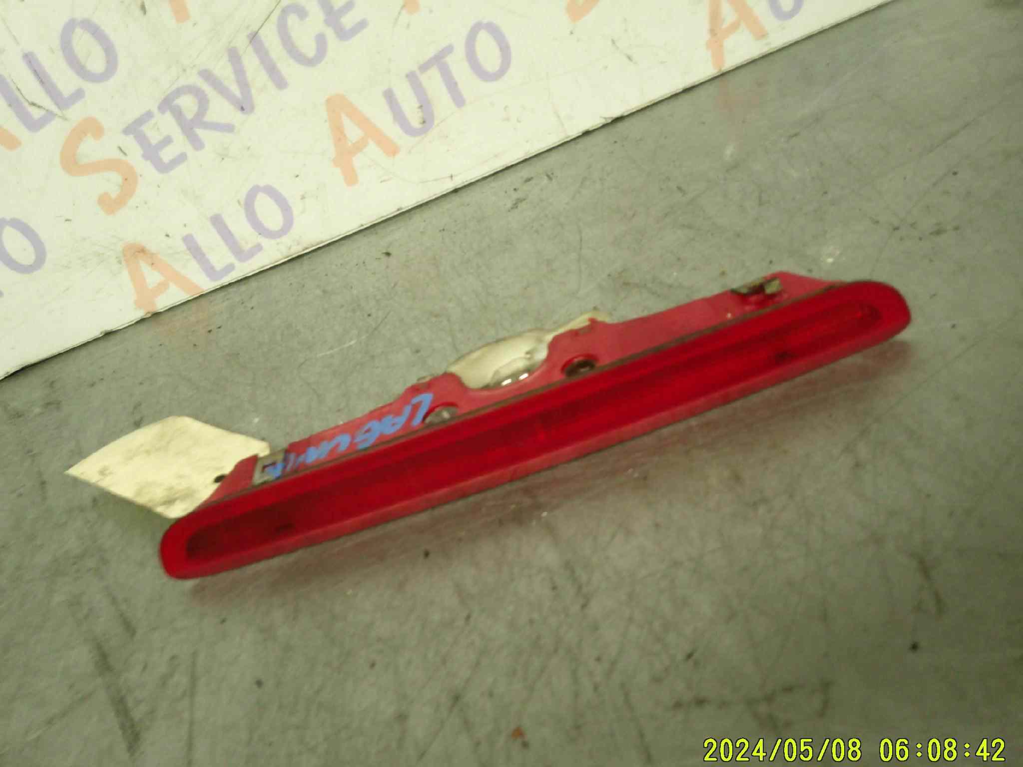 Feu Stop 
RENAULT Laguna 2
ref: 8200002496
