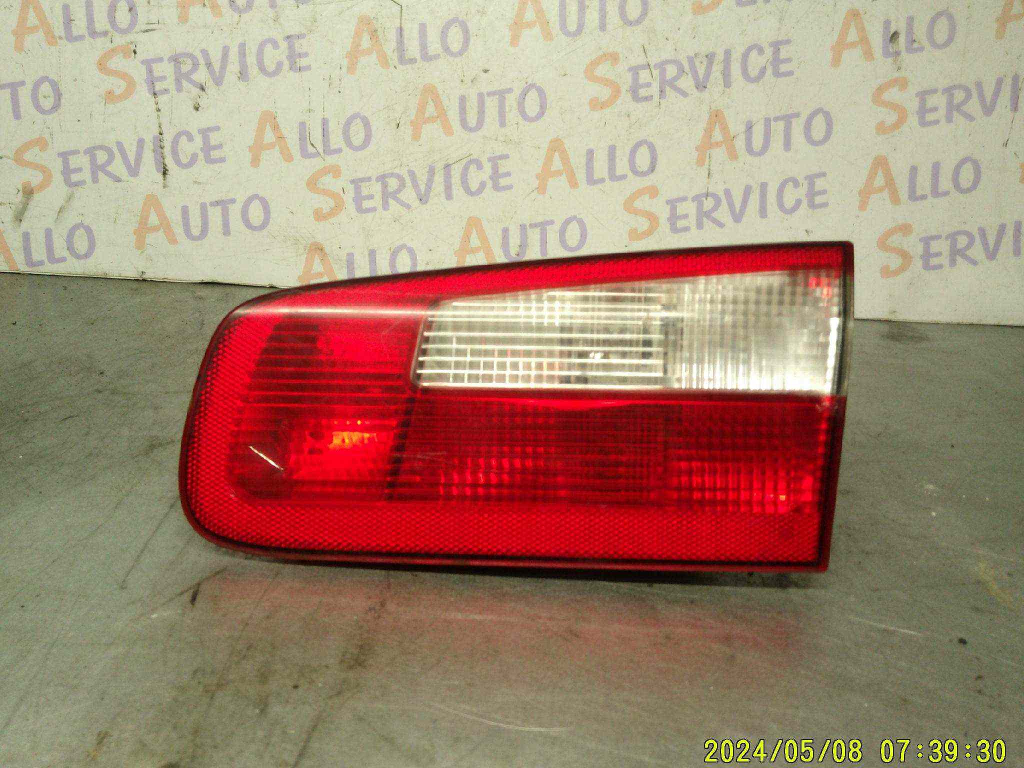 Feu Arrière de hayon Gauche
RENAULT Laguna 2
réf: 8200002476
