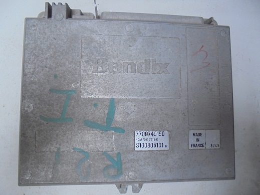 Calculateur
RENAULT R21 2.0

BENDIX S100805101 G
Hom 7700731803
7700740150
