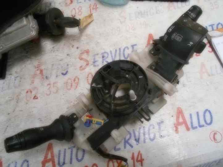 Commodo 
Bloc Commodo 
RENAULT Master (3)2.3 DCI 125CV 16V
An 04.2010 - 06.2015

Référence : 681720005R / 0X12

