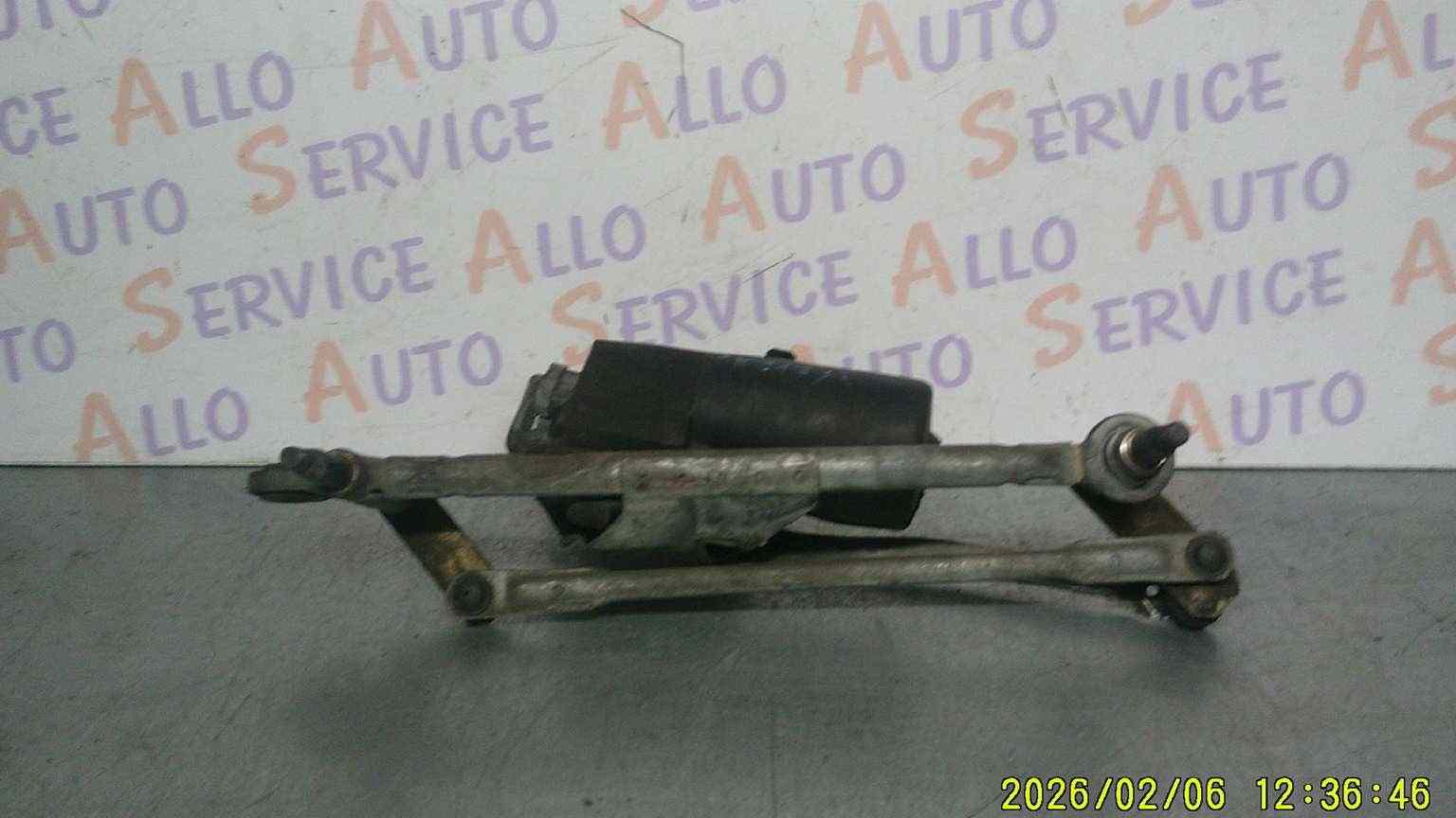 Systeme Essuie glace 
RENAULT Scenic 1
phase 2 1.9 DCI

annee 09/08/2001

