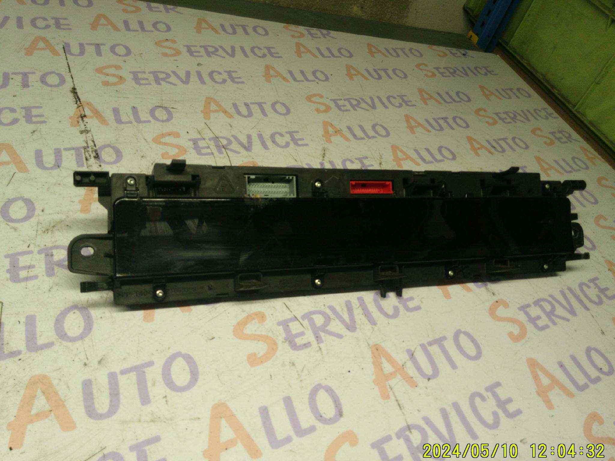 Compteur 
RENAULT Scénic 2PHASE 2
REF: p8200787774--A

