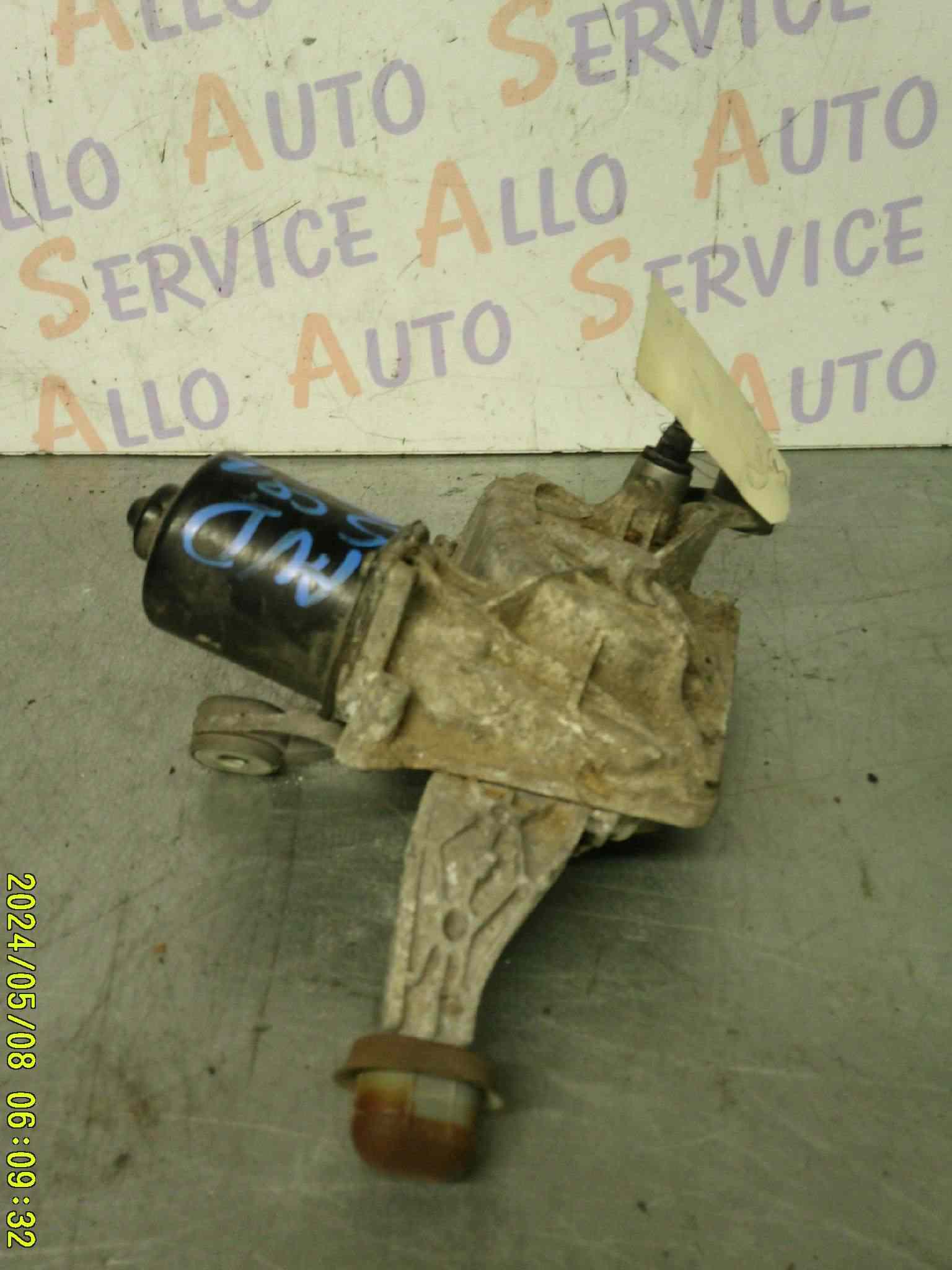 Système Essuie glace Gauche
RENAULT Scénic 3
ref: W000002192


