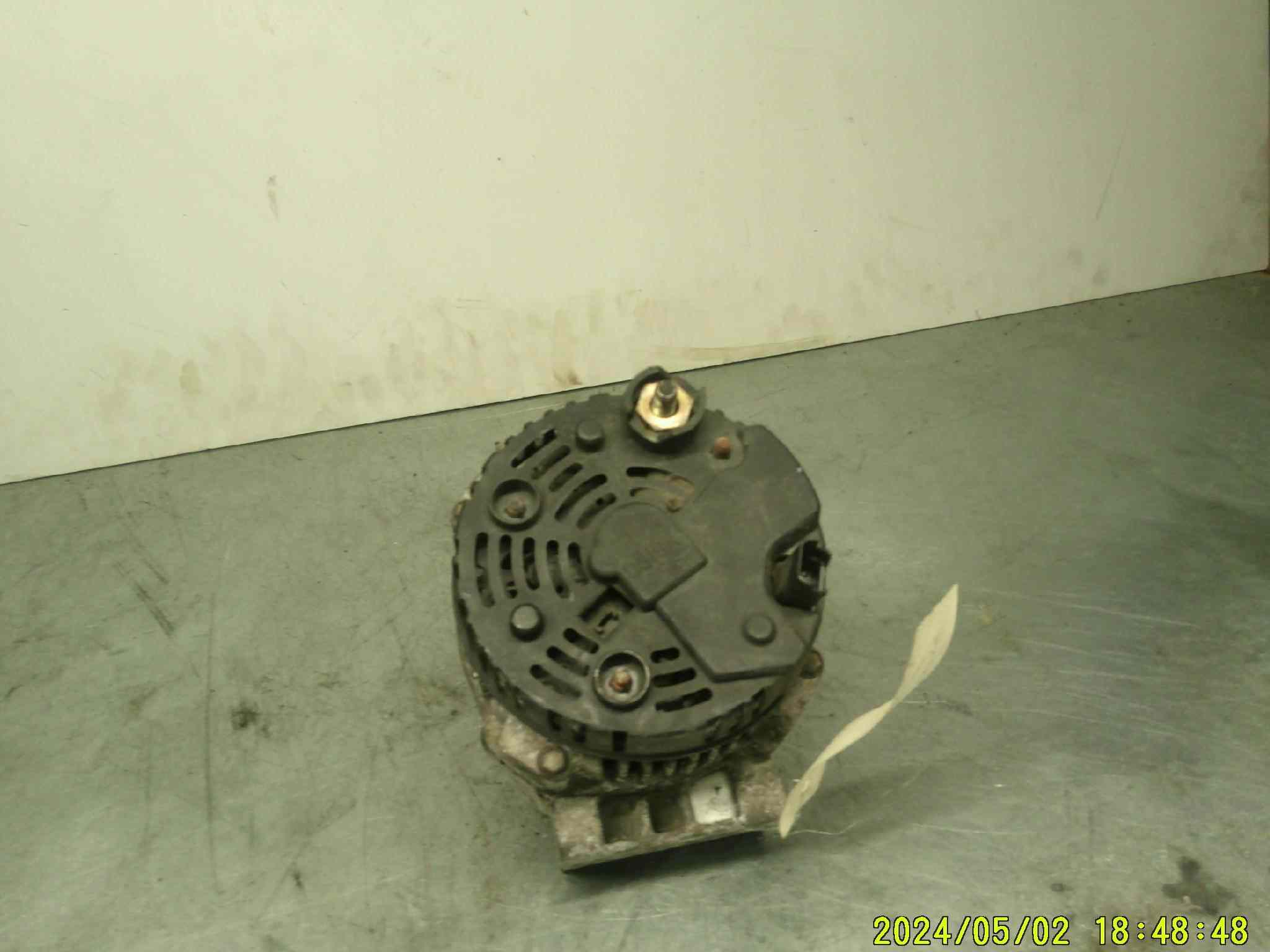 Alternateur 
RENAULT Clio 2
1.4i 8v
ref: 2541980b
     422237
